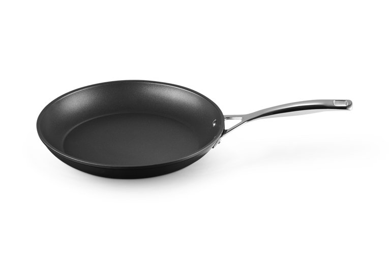 Le Creuset Aluminium-Antihaft 2-teiliges flaches Pfannenset Auslauf