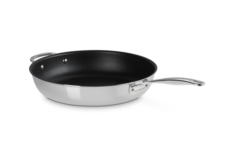 Le Creuset Antihaftbeschichtete Bratpfanne mit Gegengriff aus 3-ply PLUS Edelstahl Angebote