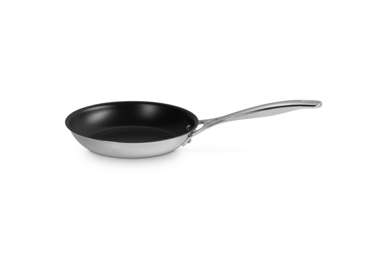 Le Creuset Antihaftbeschichtete flache Pfanne aus 3-ply PLUS Edelstahl Zeitlich begrenztes Angebot