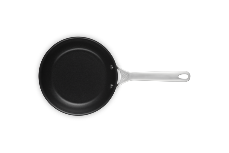 Le Creuset Antihaftbeschichtete flache Pfanne aus 3-ply PLUS Edelstahl Zeitlich begrenztes Angebot