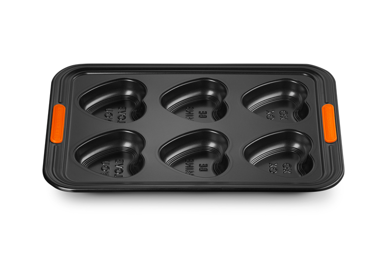 Le Creuset 6er Herzform mit Text Speichern exportieren
