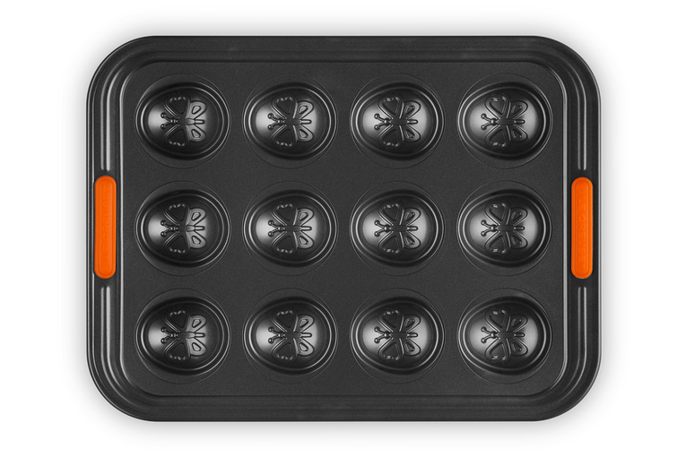 Le Creuset 12er Ostereierform
