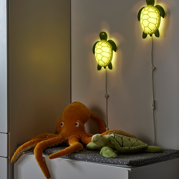 BLÅVINGAD Wandleuchte, LED, Schildkröte/grün Sonderangebot