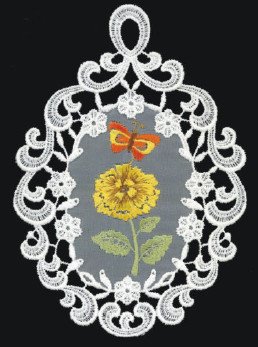 Plauener Spitze Fensterbild Tagetes