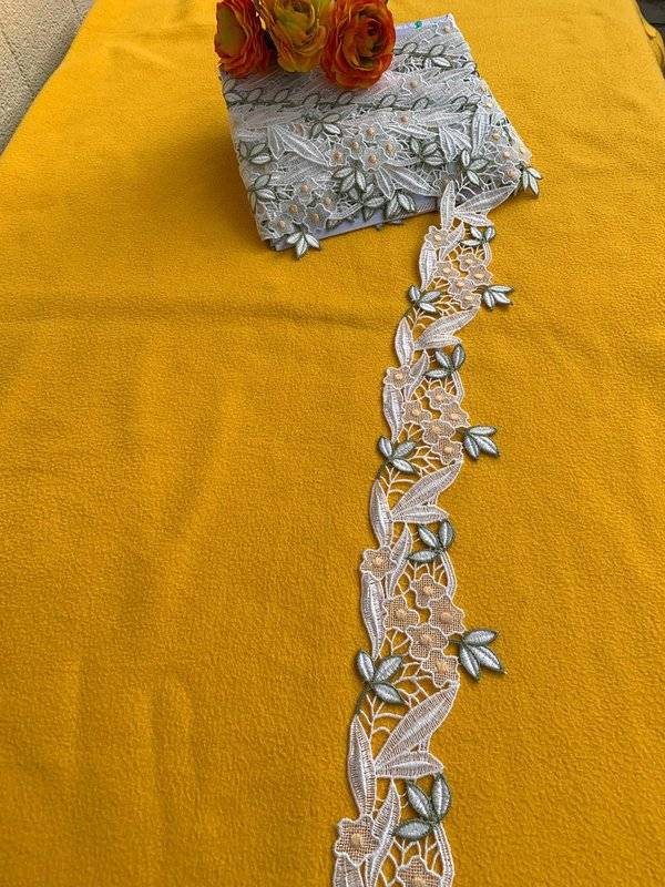 Plauener Spitze Frühlingserwachen 8cm/bunt Weihnachtsangebot