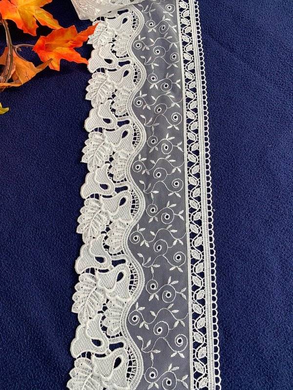 Plauener Spitze Glockenspiel 14cm/weiss