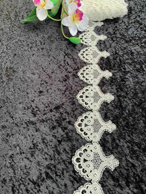 Plauener Spitze Muschelwelt 10cm/weiss