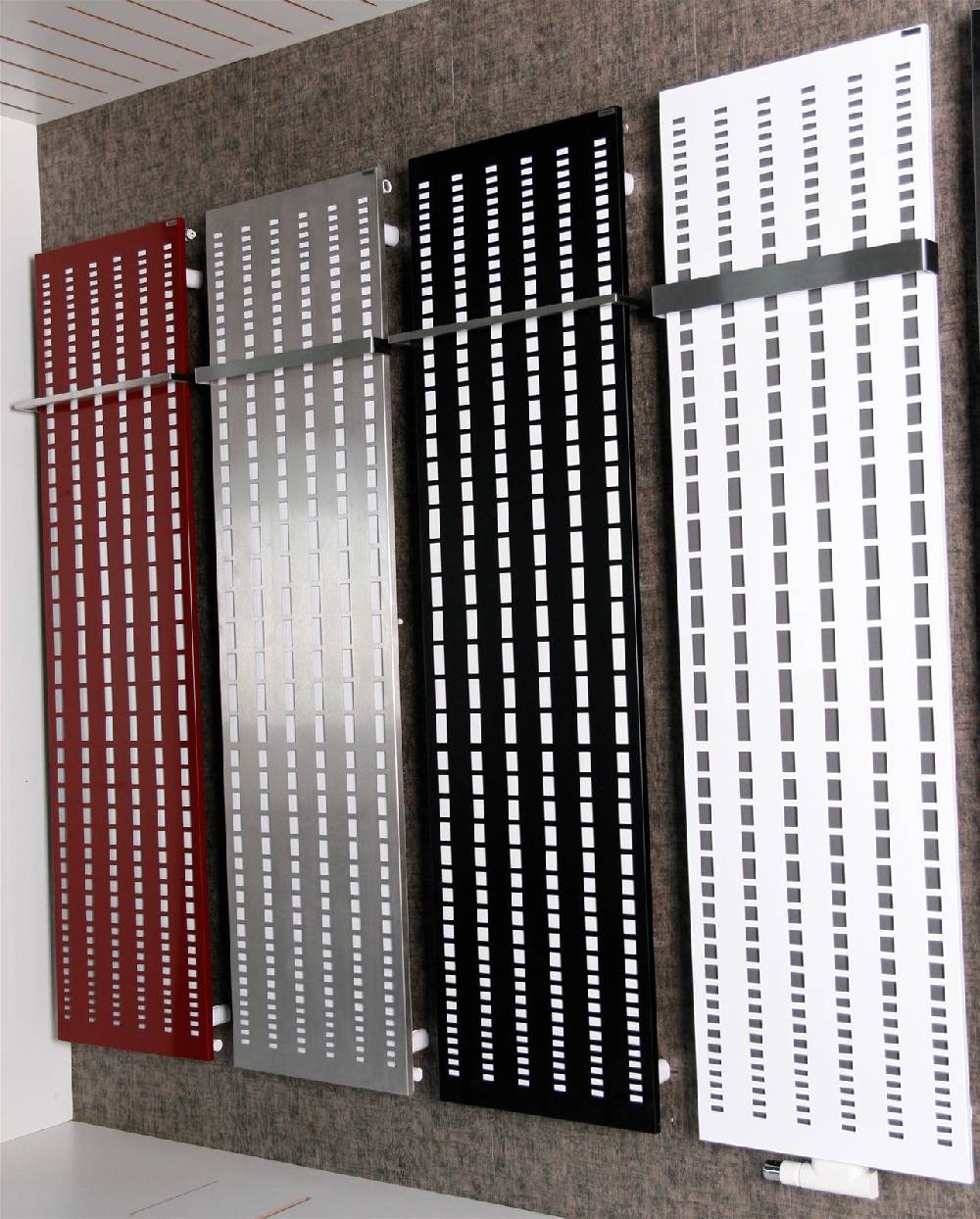 Szagato BADHEIZKÖRPER Design broken Mirror 3 180x47cm 1118 Watt Edelstahl (+1 Halter glänzend 50mm) SZAGATO Designheizkörper Mittelanschluss Handtuchwärmer