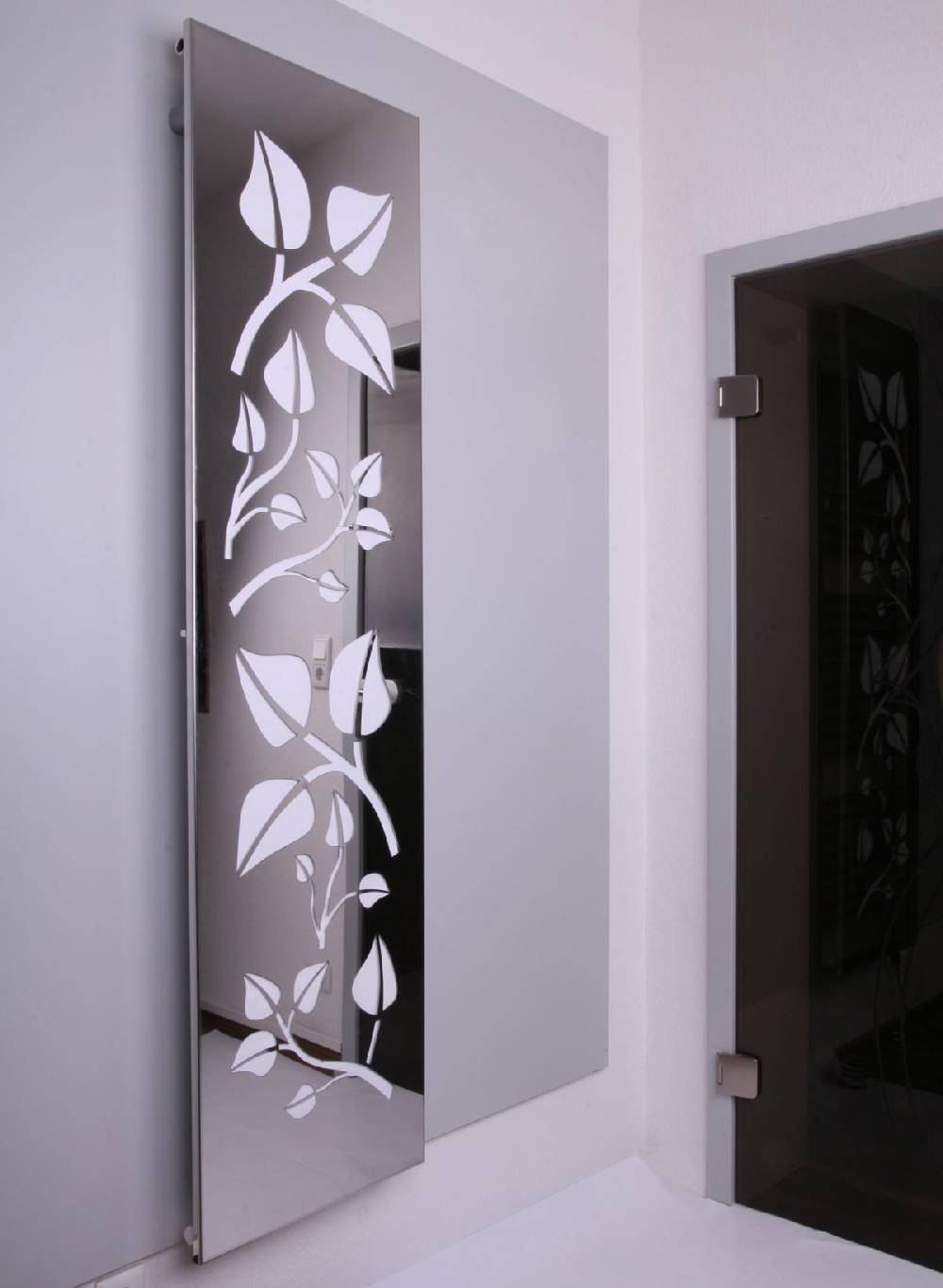 Szagato BADHEIZKÖRPER Design Leaves 3 180x47cm 1118 Watt Edelstahl Hochglanz SZAGATO Designheizkörper Handtuchheizkörper mit Mittelanschluss Handtuchwärmer Riesige Rabatte