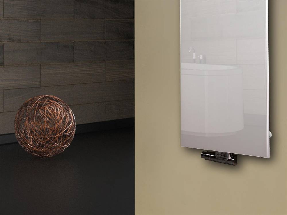 Szagato Badheizkörper mit Glas Design Montevideo 3 (Glasfront) 180x47cm 1118 Watt weiß +2 Halter 15mm SZAGATO Designheizkörper Mittelanschluss Handtuchwärmer Fabrik Onlineshop